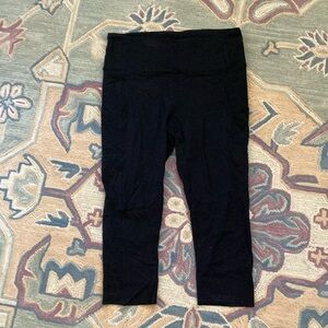 Lululemon black crop leggings